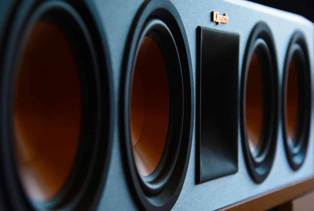 wifi vs bluetooth speakers sound quality