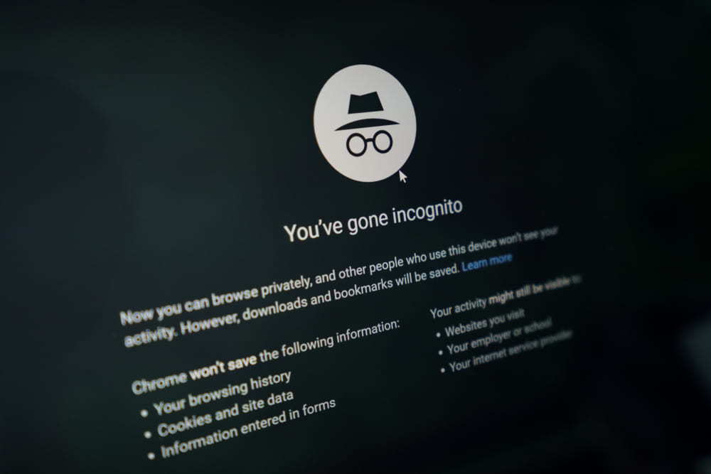 does incognito use cache and cookies